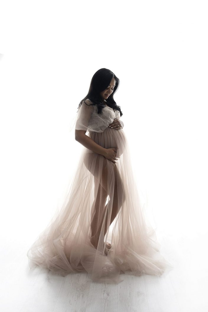back lit maternity photography